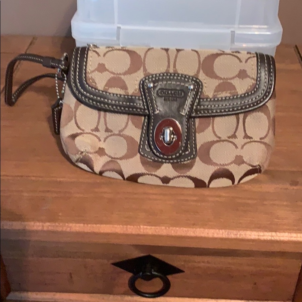 Coach canvas wristlet Brown and Tan